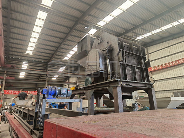 1000型易拉罐粉碎機發往浙江臺州